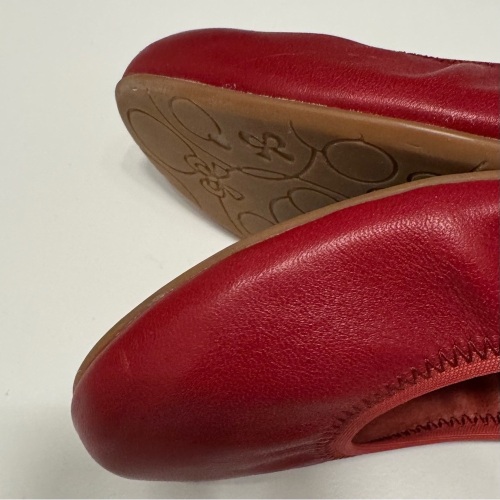 NWOB Blondo Waterproof Women's Red Leather Flats Size 8.5M - Picture 9 of 12
